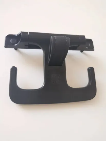 Bieten Sie einen Drehclip für Autoteile aus Riha-Kunststoffspritzguss mit mehreren Hohlräumen und hochwertigen Dämpfern an